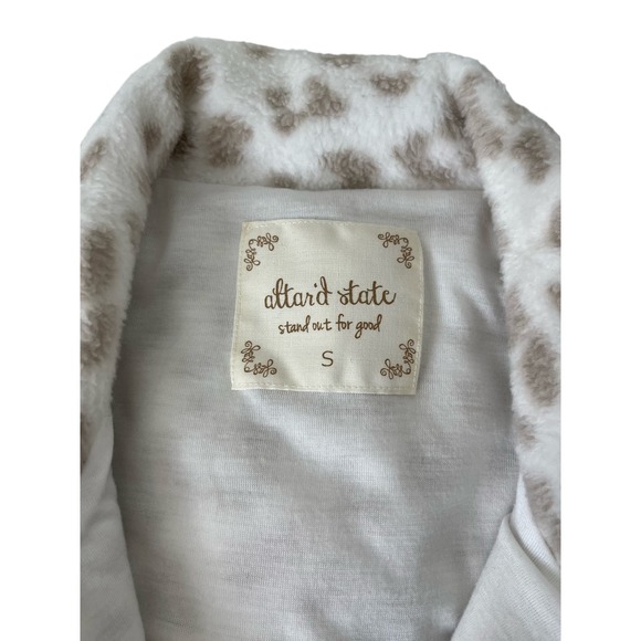 Altar'd State Women's Size S Snow Leopard Faux Fur Vest Beige Tan White - Picture 4 of 5